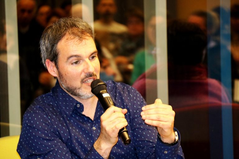 ‘Vermell’, una novel·la sobre la Guerra Civil escrita pel net d’un martorellenc exiliat a Argentina