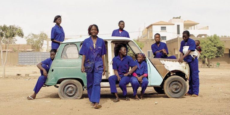 Les dones prenen les regnes del futur de l’Àfrica al documental ‘Ouaga Girls’