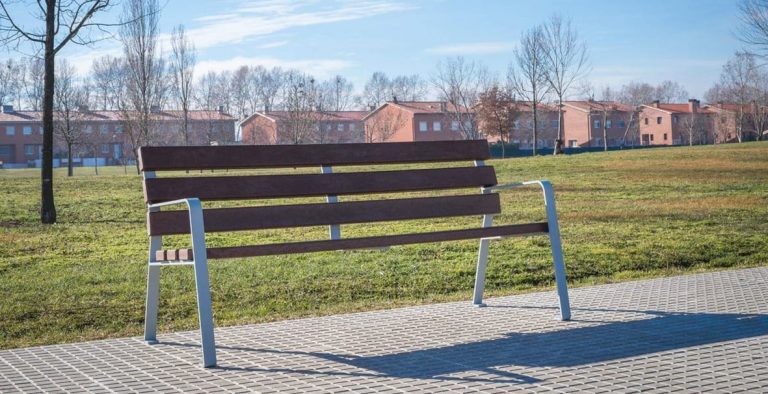 Martorell instal·larà una vintena de bancs fets de materials reciclats i reutilitzables