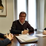 Signatura conveni amb l'Institut Joan Oró