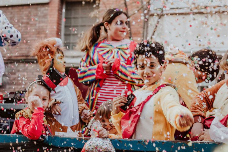 Martorell es llança aquest dissabte als carrers per vestir-los de Carnaval
