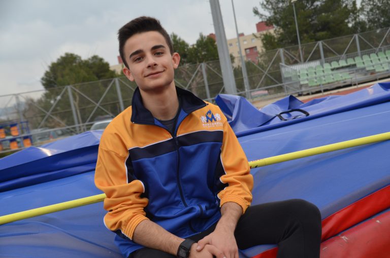 El martorellenc Arnau Miret tancarà la pista coberta amb el Campionat de Catalunya i el d’Espanya