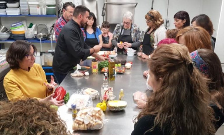 Fem Vila celebra la Setmana del Comerç amb uns concorreguts tallers de cuina