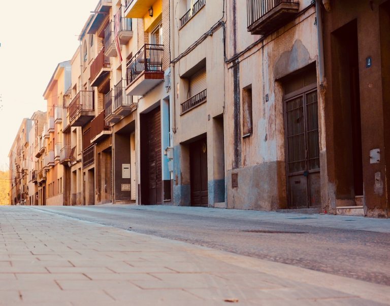 Oberta la circulació de vehicles al carrer de Sant Josep del barri Rosanes