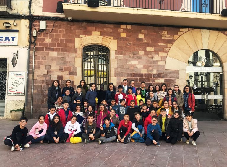 Les cooperatives escolars sol·liciten el permís de venda per a les seves parades al mercat
