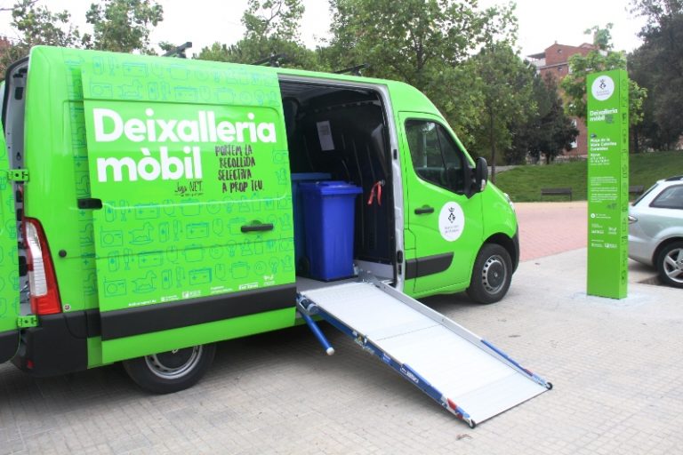 La nova Deixalleria Mòbil incrementa un 35% el nombre de residus recollits i amplia horaris