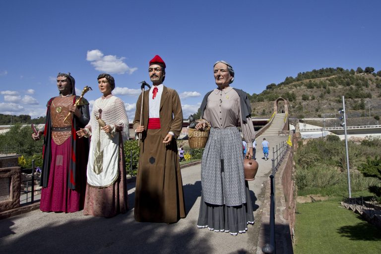 La 2a Trobada Gegantera de Martorell porta nou colles d’arreu de Catalunya a la plaça de la Vila