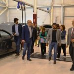 Visita consellers El Homrani i Bargalló al Centre de Formació d'Automoció