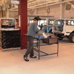 Visita consellers El Homrani i Bargalló al Centre de Formació d'Automoció