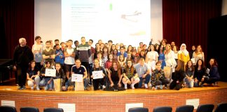 Alumnes martorellencs reflexionen sobre les addiccions o la diversitat sexual rodant els seus propis curtmetratges 'Reacciona'