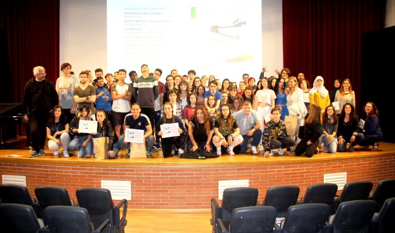 Alumnes martorellencs reflexionen sobre les addiccions o la diversitat sexual rodant els seus propis curtmetratges