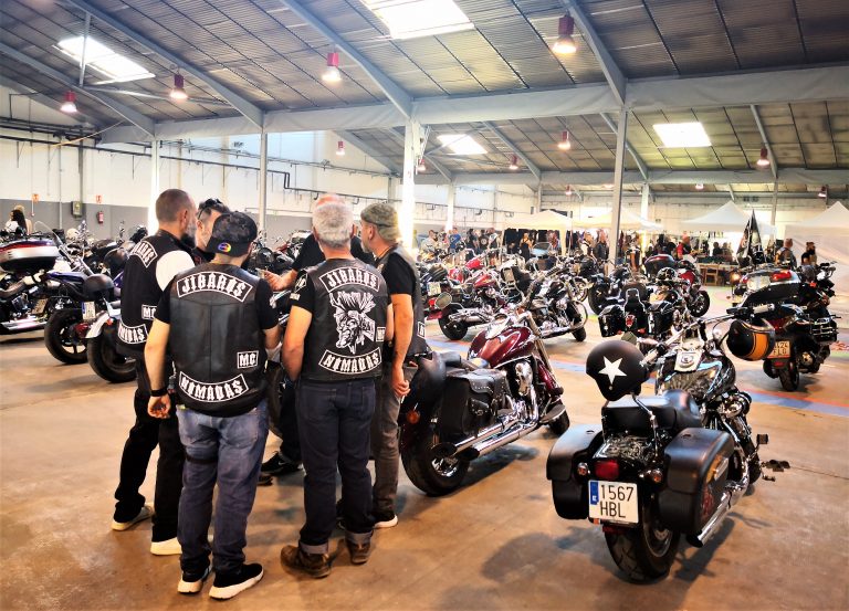 Festa motera a Ca n’Oliveres per celebrar el 5è aniversari de Motards Martorell