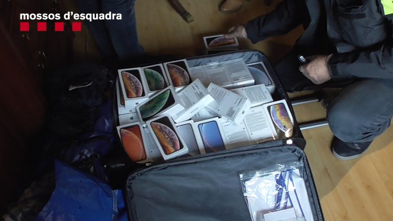 Recuperats 180 mòbils d’alta gamma en una operació policial dels Mossos d’Esquadra