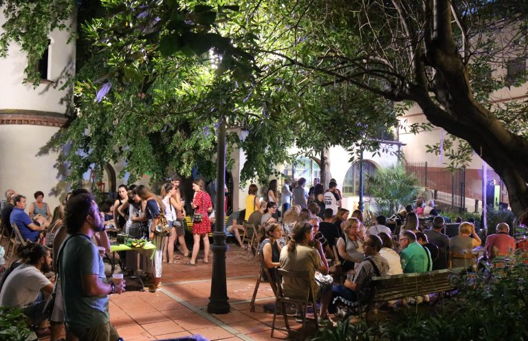 Més de 130 persones omplen de solidaritat els jardins de Ca l’Oller en la 5a edició de l’Ocústic