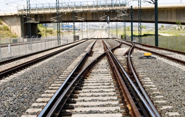 ADIF licita un nou contracte de subministraments per implantar l’ample internacional al tram Castellbisbal-Martorell