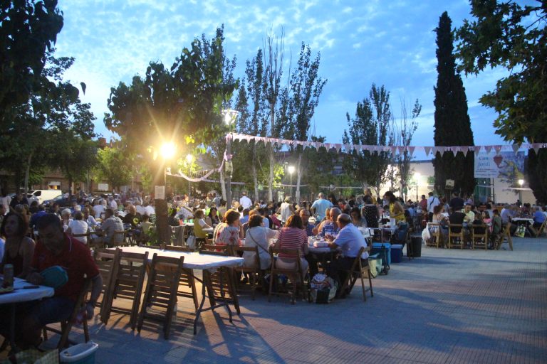 Torrent de Llops tanca unes festes de barri amb rècord de participació