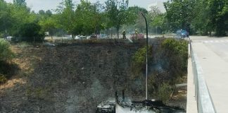 Un camió que transportava laca s’incendia fortuïtament al seu pas per Martorell