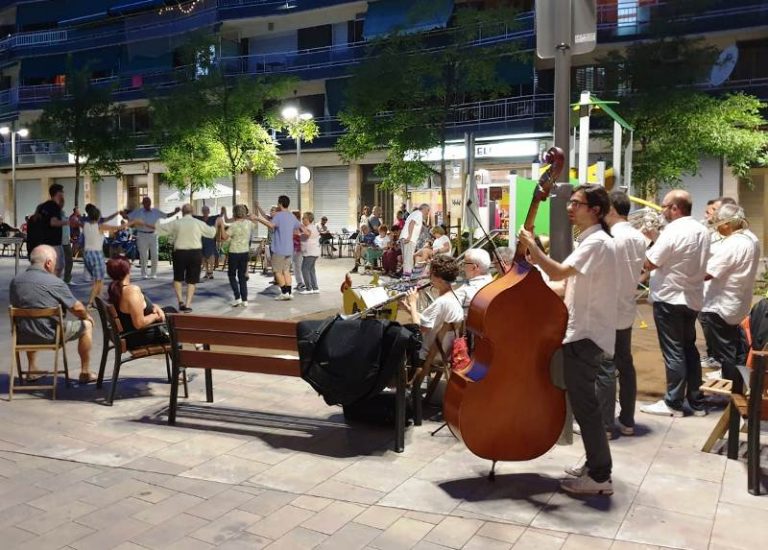 Més públic a les quatre sessions del ‘Sardanes a la Fresca’ d’aquest juliol
