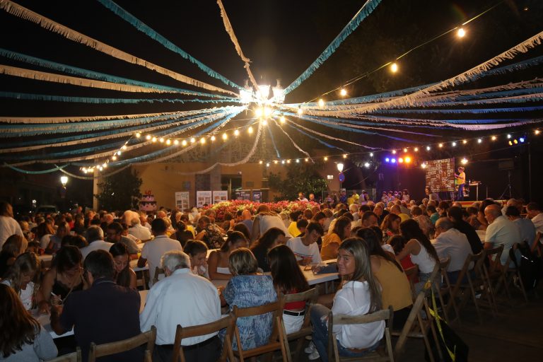 Els barris de la Font de La Mina i Rosanes també suspenen les respectives festes al setembre