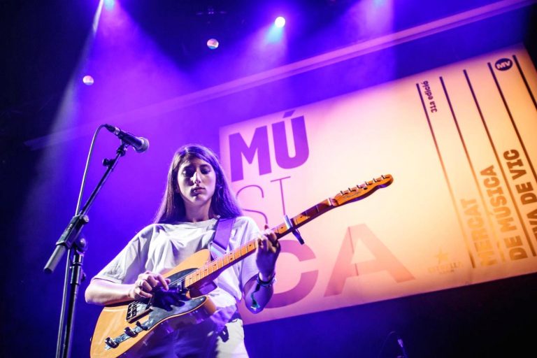 La martorellenca Marta Knight actua per primer cop al Mercat de Música Viva de Vic
