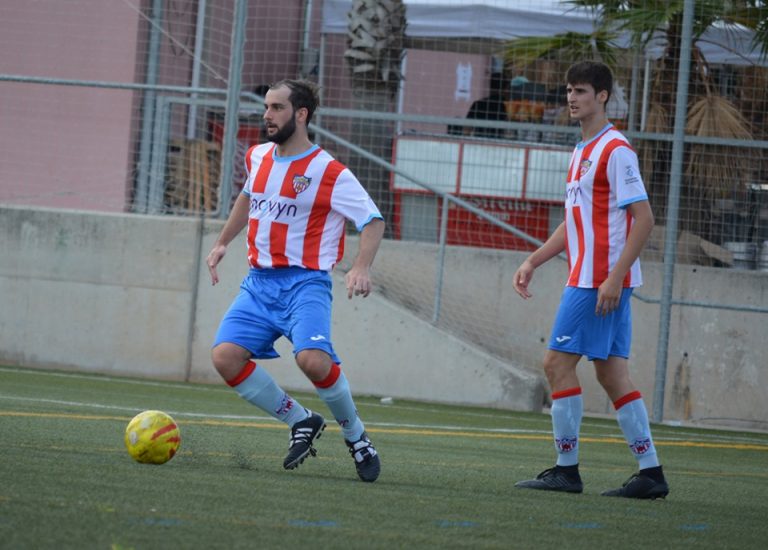 El primer equip del CF Martorell guanya a casa i s’embutxaca el primer triomf del curs