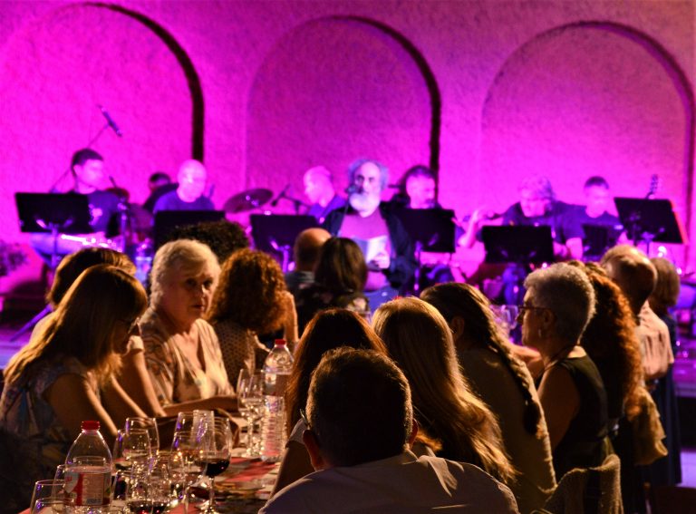 Vins, ocells i música inauguren els Racons del ViMart a la casa de Pujols