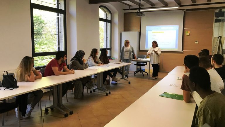 Els cinc joves del programa Garantia Juvenil acaben els contractes de pràctiques a l’Ajuntament