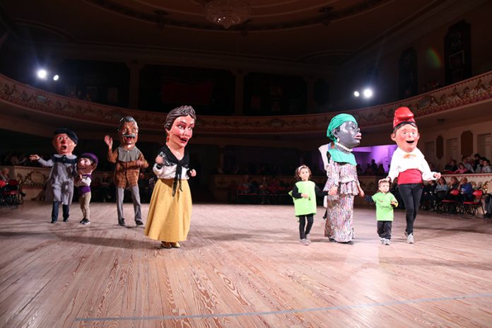 Espectacle 'Festa Major' a El Progrés. Fem Dansa