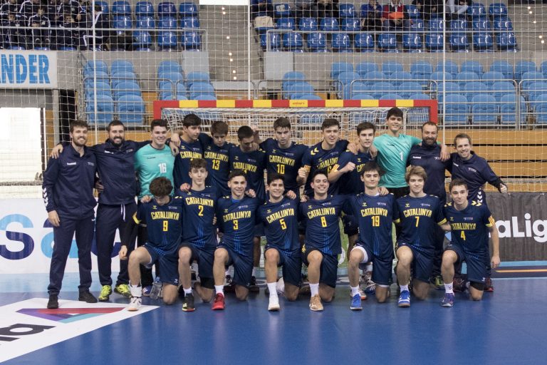 Els martorellencs David Matías i Cristian Vila guanyen la medalla d’or en l’estatal juvenil d’handbol