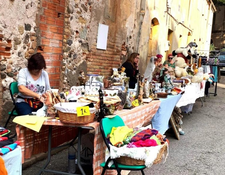 Artesania, productes de segona mà i reciclats, aquest diumenge al 4t Mercabros