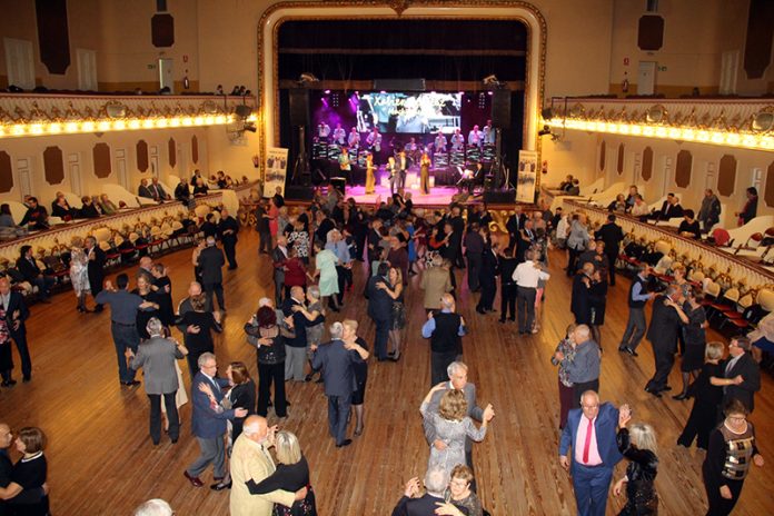 Sant Antoni Abat. Ball a El Progrés