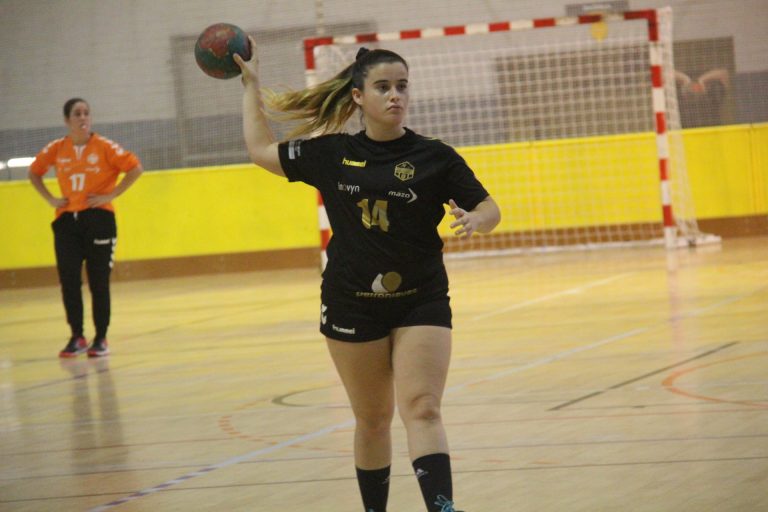 El femení del CH Martorell consolida el campionat d’hivern amb una victòria plàcida