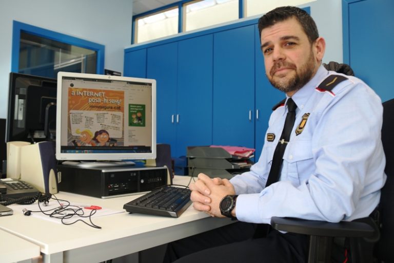 Mossos d’Esquadra promou xerrades i atenció ciutadana per a un ús segur d’Internet