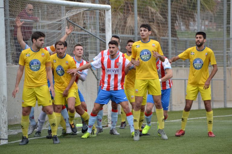 El primer equip del CF Martorell tomba un rival directe i escapa dels llocs de perill