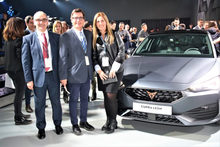 Cupra estrena seu corporativa amb la presentació del primer nou León de la marca esportiva