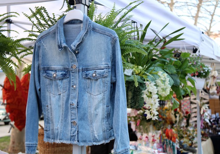 Les ofertes irresistibles del Forastock capten l’atenció d’un bon grapat de visitants