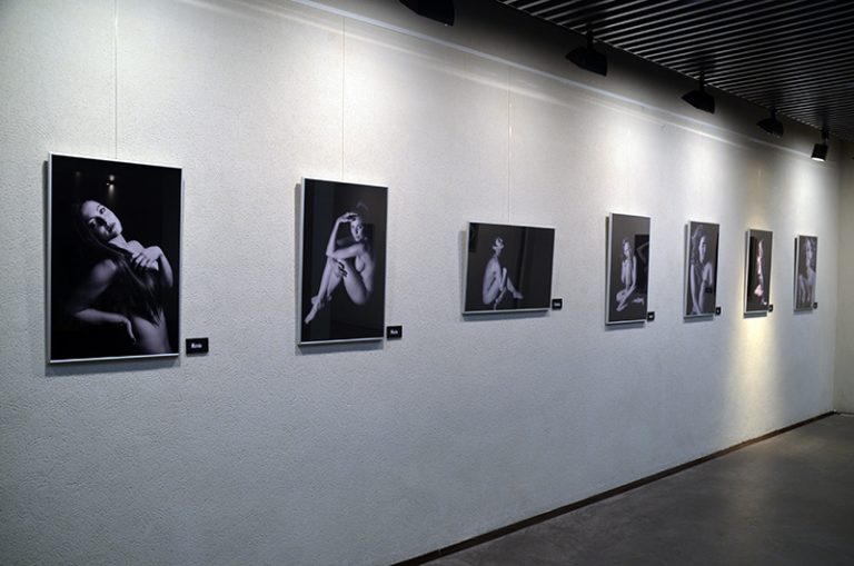 La càmera de la martorellenca Glòria Cruz immortalitza cos i ànima de 23 dones