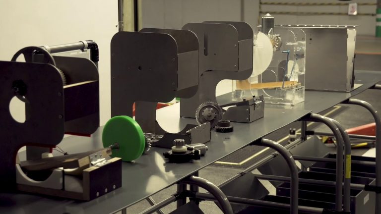 L’empresa SEAT reprèn l’activitat aquesta nit per produir els respiradors d’emergència
