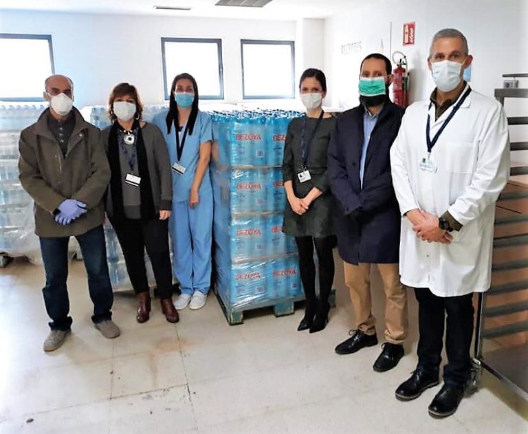 La comunitat musulmana dona 10.000 ampolles d’aigua a l’Hospital de Martorell