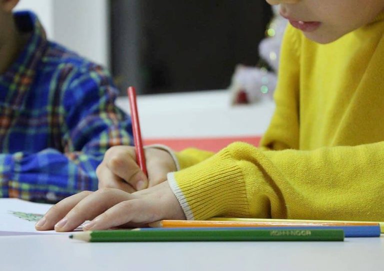 L’Ajuntament proporcionarà el material escolar necessari als infants en situació de vulnerabilitat