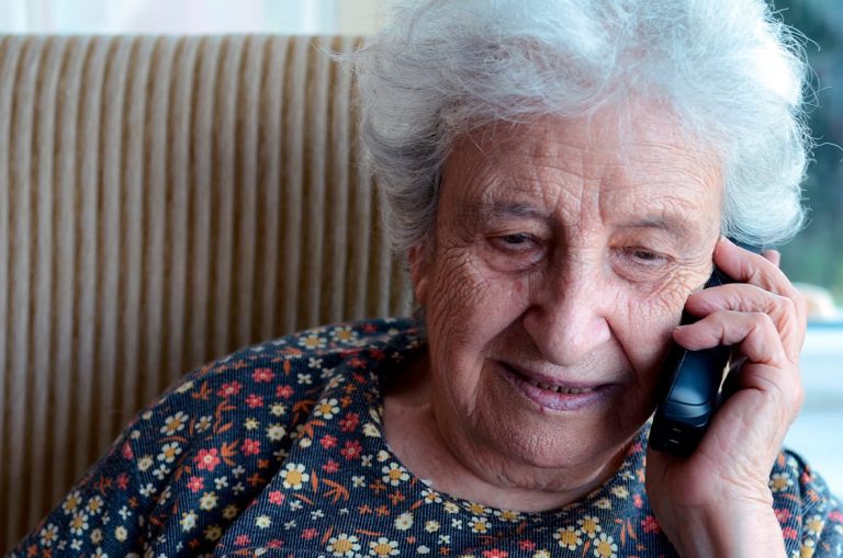 Més d’una vintena de martorellencs es dona d’alta a la nova línia 900 del Servei Local de Teleassistència