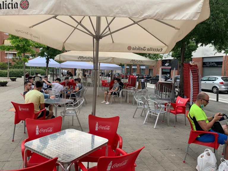 Terrasses de bars i restaurants de Martorell recuperen el pols i tornen a obrir