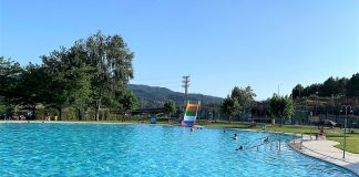 Unes 230 persones gaudeixen del primer dia de bany a la Piscina Municipal d’Estiu Piscina Municipal d'Estiu