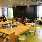 Taula rodona sobre la lactància materna, a la Biblioteca Martorell