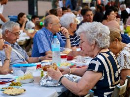 Patrimoni, música i gastronomia a la festa del barri de Can Carreres