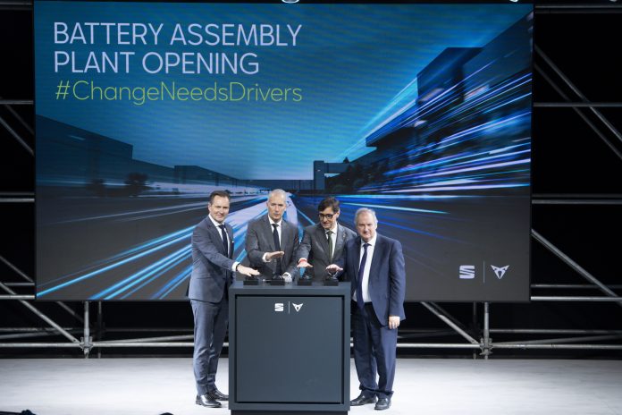 004_SEAT-CUPRA-inaugurate-battery-assembly-plant-key-milestone-final-stretch-its-transformation-electrification_HQ