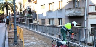 Comencen les obres de millora de les voreres i l’enllumenat al carrer del Mur