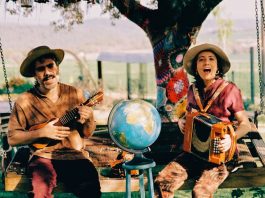 El ‘folk’ del duet Kelimós ens farà viatjar diumenge a ‘La volta al món en 80 minuts’