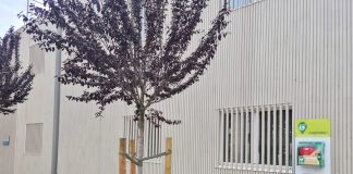 Nou desfibril·lador d’accés públic a la FHSJDM per reforçar la resposta davant emergències cardíaques