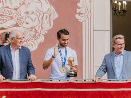 Eric Garcia rep la Medalla al Mèrit Esportiu de Martorell i dona nom als nous Cruyff Courts